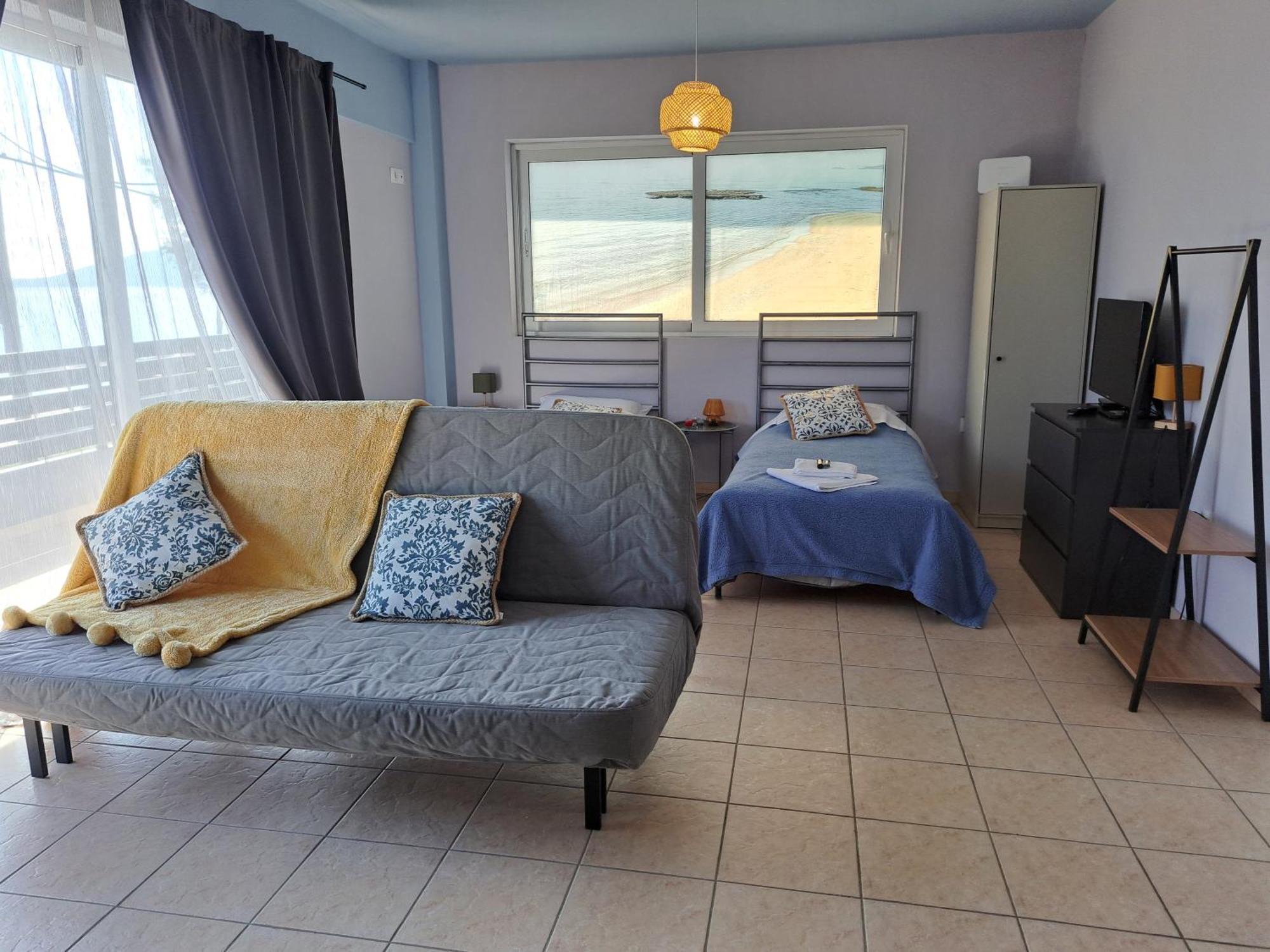 Seashell Apartment Artemida  Exterior photo